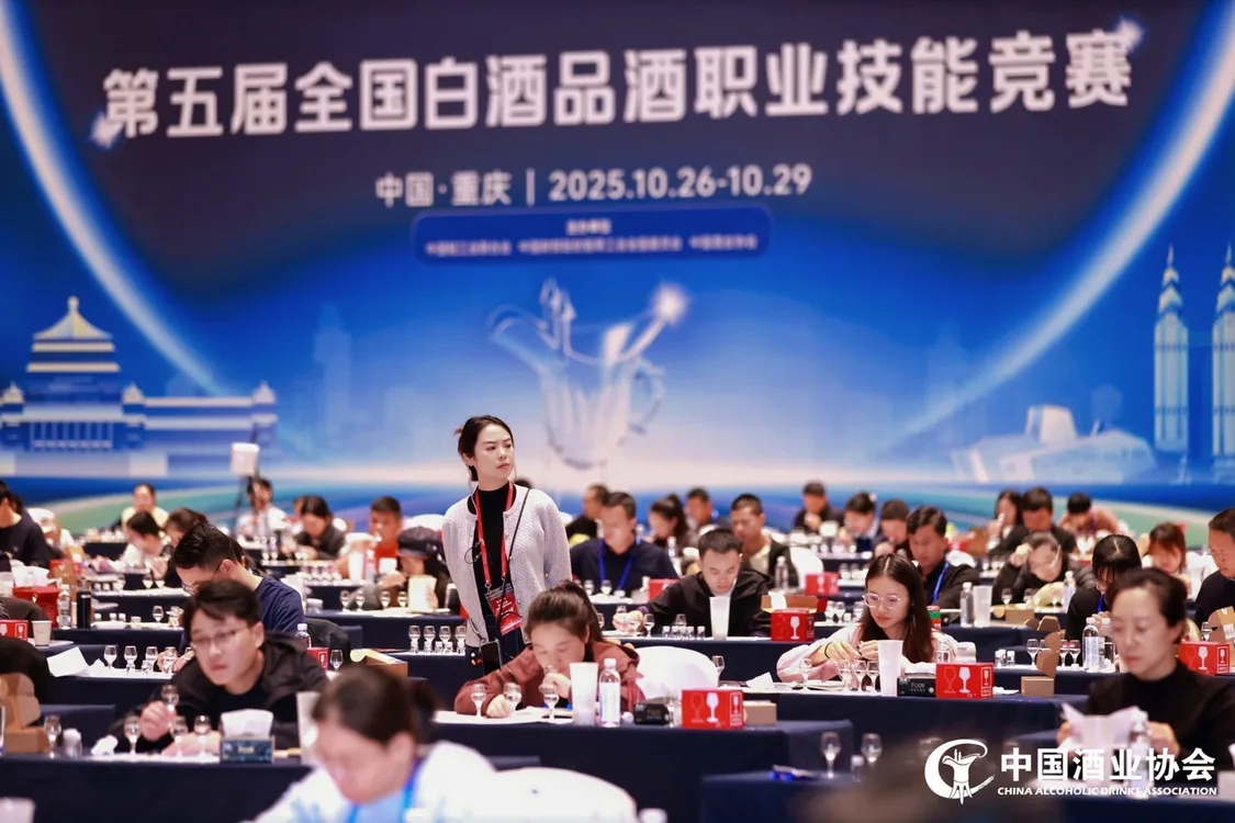 在冬天的行業(yè)里，四特酒點燃了人才的篝火