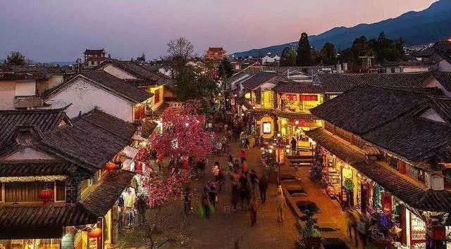 金庸說前世是大理人，來看看他筆下的那些云南美景美食和英雄    大理傳媒公司