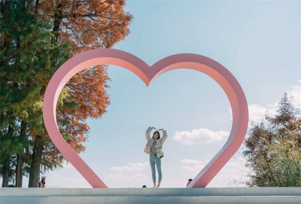 大理旅游：大理旅行社：情人節游玩指南，大理這些游玩地甜度100%